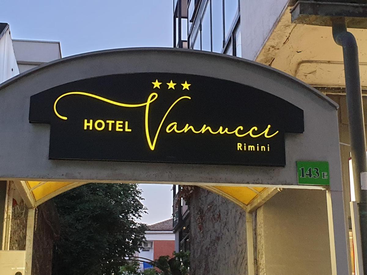 Hotel Vannucci Римини Экстерьер фото