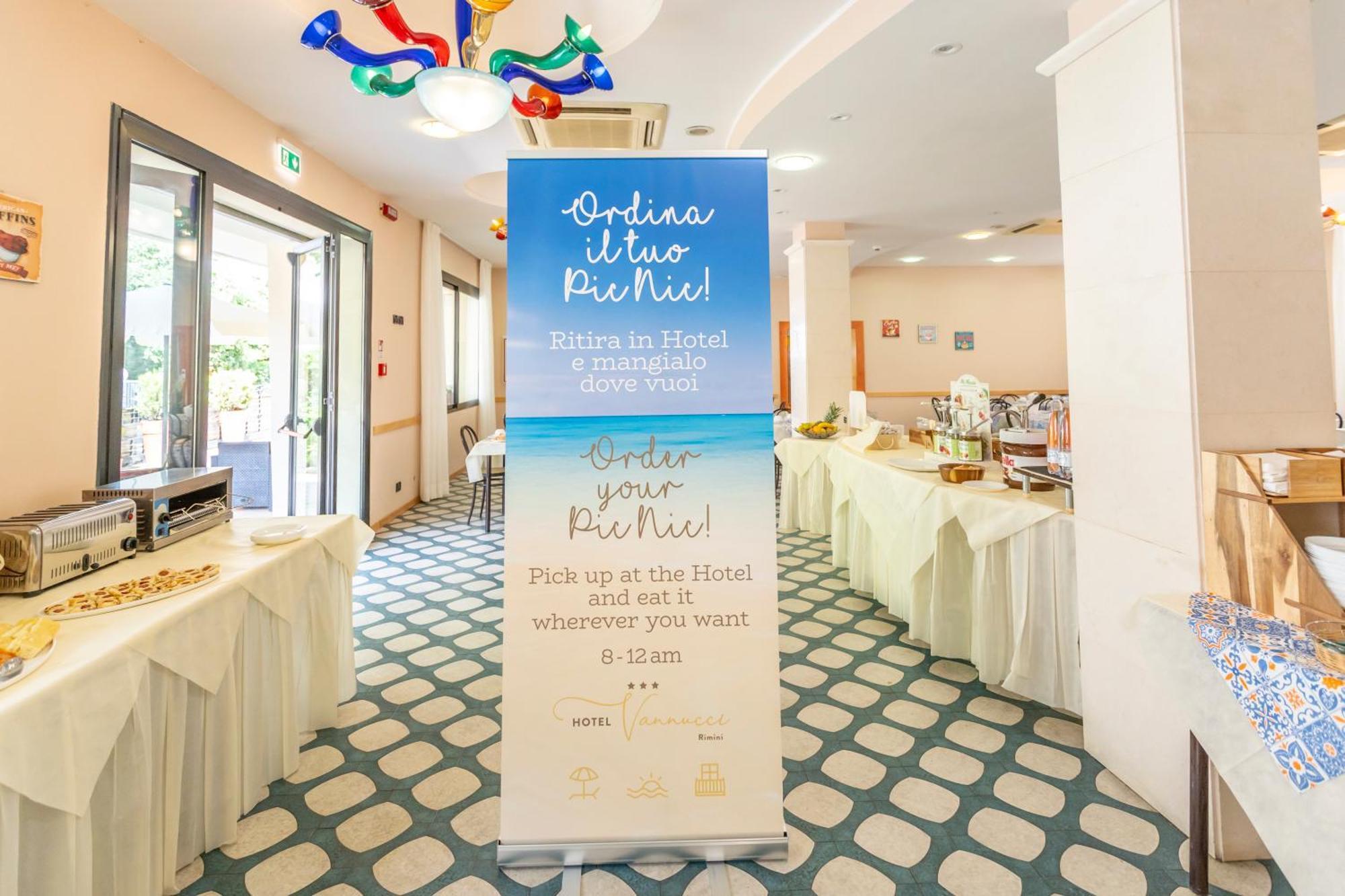 Hotel Vannucci Римини Экстерьер фото